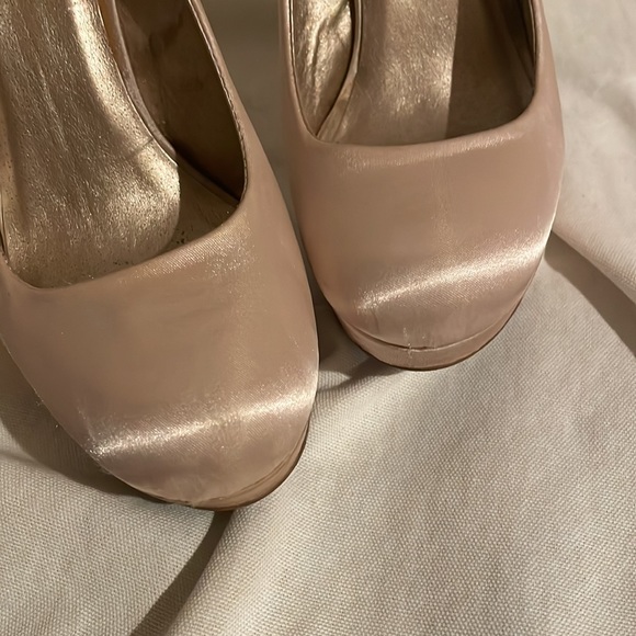 Qupid Hand studded Rhinestone heels - Picture 3 of 4